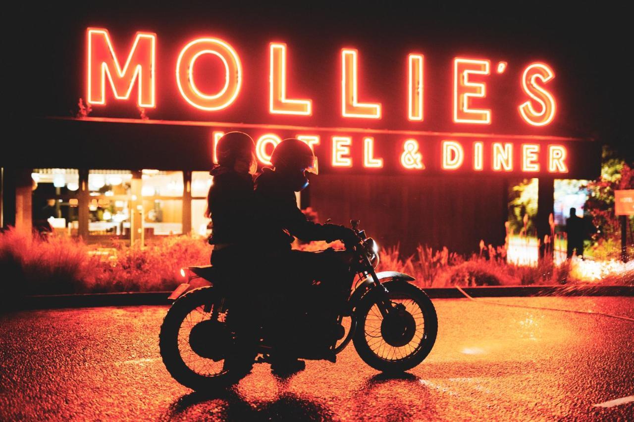 Mollie'S Motel & Diner Oxfordshire Faringdon Exterior photo